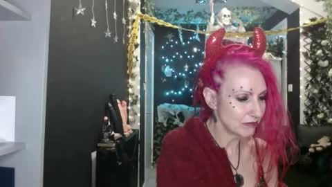 SaucySky online show from 10/27/25, 02:37