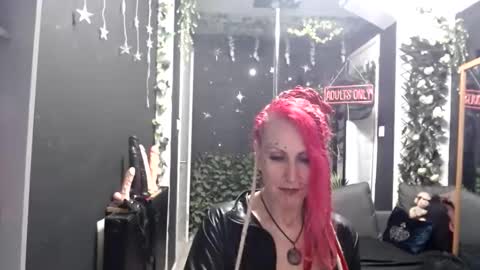 SaucySky online show from 04/10/26, 09:19