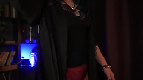 Saurus Palmer online show from 10/12/25, 05:34