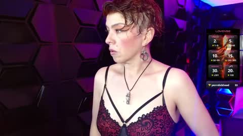 Snapshot of sauvage_lilith chatting on 04/24/26, 03:31 lilith online show from 04/24/26, 03:31
