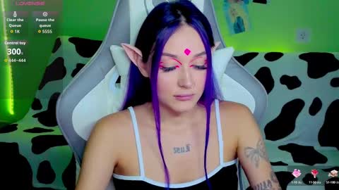 Ariel online show from 09/10/25, 04:34