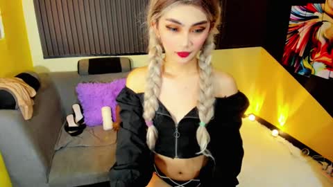 Snapshot of savanasexy chatting on 12/03/24, 12:27 Patricia online show from 12/03/24, 12:27