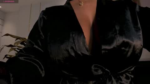 S a v a n n a h  online show from 10/28/25, 10:30