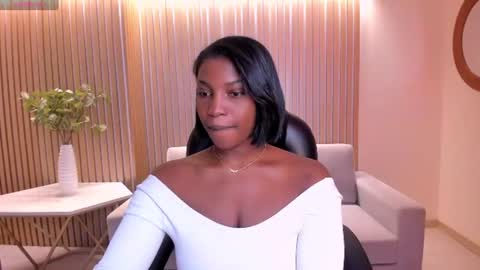 S a v a n n a h  online show from 07/15/26, 10:31