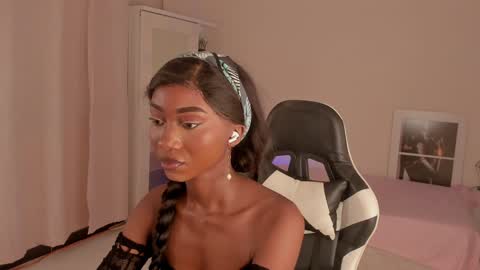 Snapshot of savannahwildee chatting on 12/10/24, 07:43 Savannahwildee online show from 12/10/24, 07:43