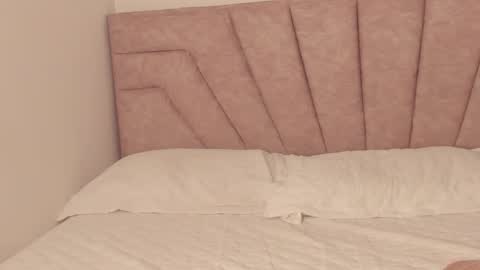 Savannahwildee online show from 11/24/25, 12:16