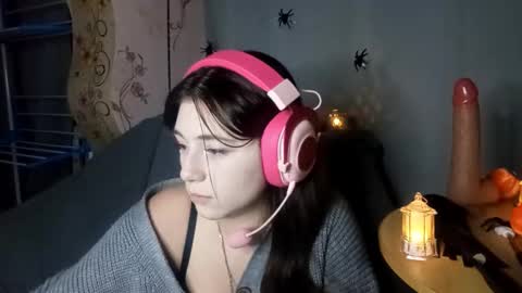 Snapshot of savannasotos chatting on 11/02/25, 03:25 Sophie online show from 11/02/25, 03:25