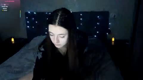 Snapshot of savannasotos chatting on 11/07/25, 03:23 Sophie online show from 11/07/25, 03:23