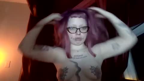 Snapshot of saviorsfeastxxx chatting on 02/07/26, 02:04 GG online show from 02/07/26, 02:04