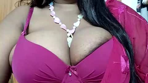Snapshot of savita0969 chatting on 10/11/25, 12:43 Anjali online show from 10/11/25, 12:43