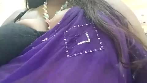 Snapshot of savita0969 chatting on 10/21/25, 01:56 Anjali online show from 10/21/25, 01:56
