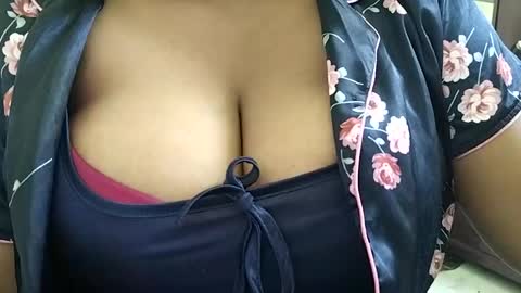 Snapshot of savita0969 chatting on 06/19/26, 03:38 Anjali online show from 06/19/26, 03:38