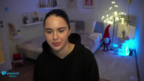 Snapshot of savvage_play chatting on 12/11/24, 10:49 Naomi online show from 12/11/24, 10:49