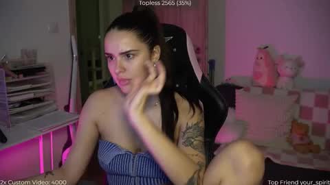 Naomi online show from 11/11/25, 08:20