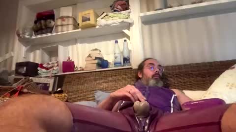 Snapshot of saxonialatexdude chatting on 11/11/25, 10:48 saxonialatexdude online show from 11/11/25, 10:48