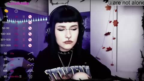 pronoun she. name Mary. age 21. online show from 02/14/25, 03:05