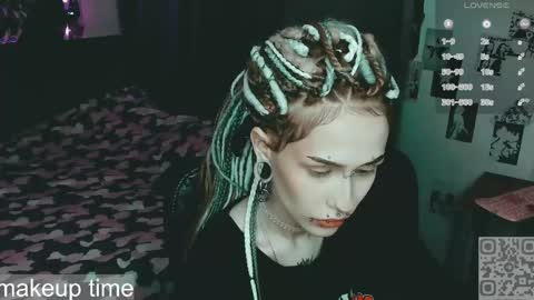 pronoun she. name Mary. age 21. online show from 06/06/26, 06:45
