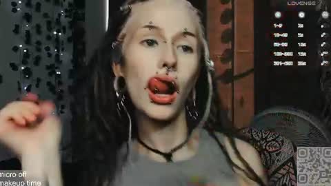 pronoun she. name Mary. age 21. online show from 07/17/26, 02:13