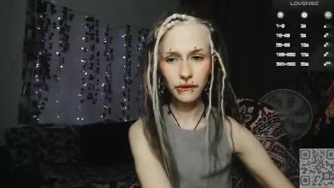 pronoun she. name Mary. age 21. online show from 07/21/26, 10:56