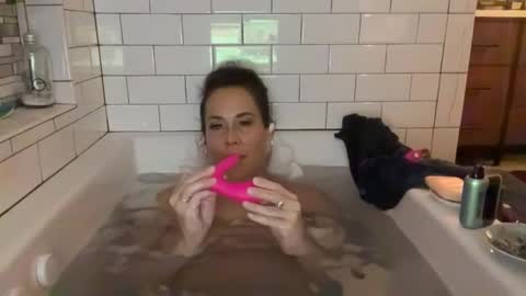 Good Girls Say Please...and Thank You online show from 01/20/25, 02:11