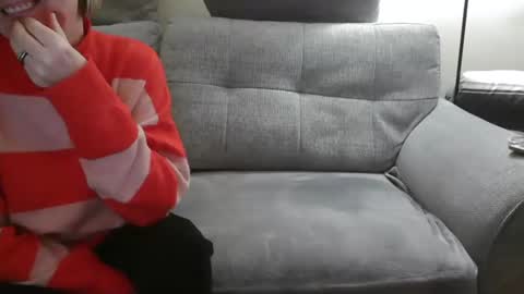 SB Couple online show from 12/29/24, 06:49