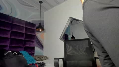 Snapshot of sbastone_muscle chatting on 02/08/25, 04:36 sebastian muscleman daddy the better latin lover online show from 02/08/25, 04:36