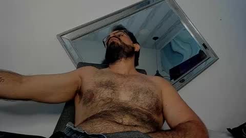 Snapshot of sbastone_muscle chatting on 10/11/25, 01:20 sebastian muscleman daddy the better latin lover online show from 10/11/25, 01:20