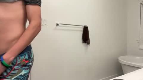 Snapshot of sbouchikh03 chatting on 12/21/25, 04:52 sbouchikh03 online show from 12/21/25, 04:52