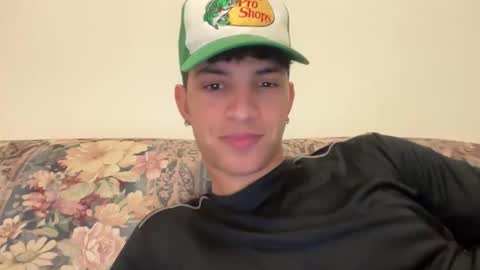 Snapshot of sbouchikh03 chatting on 12/22/25, 06:43 sbouchikh03 online show from 12/22/25, 06:43