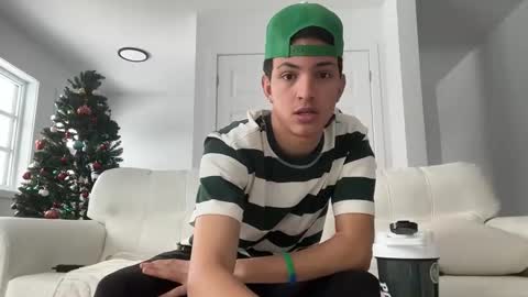 Snapshot of sbouchikh03 chatting on 01/06/26, 06:55 sbouchikh03 online show from 01/06/26, 06:55