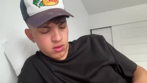 Snapshot of sbouchikh03 chatting on 01/14/26, 06:46 sbouchikh03 online show from 01/14/26, 06:46