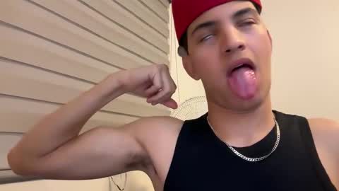 Snapshot of sbouchikh03 chatting on 02/17/26, 06:32 sbouchikh03 online show from 02/17/26, 06:32