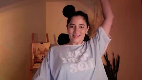 Snapshot of scalertt__steel_ chatting on 10/27/25, 04:00 Venus online show from 10/27/25, 04:00