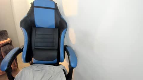 Snapshot of scarbadgirl_ chatting on 11/20/25, 03:50 scarbadgirl_ online show from 11/20/25, 03:50