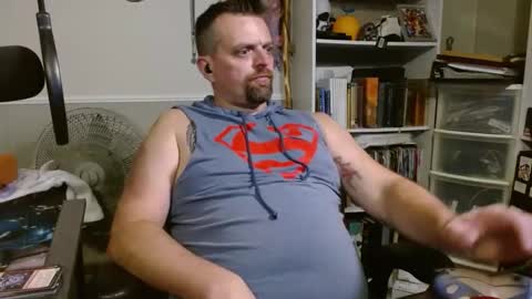 Snapshot of scarecrow2wm chatting on 09/29/25, 03:44 Kent Clark online show from 09/29/25, 03:44