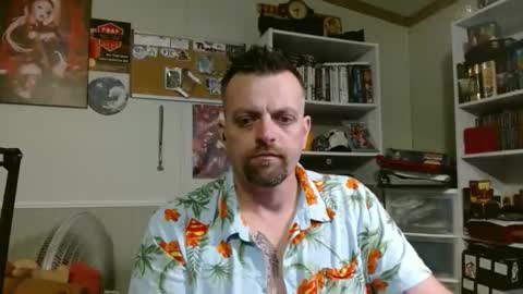 Snapshot of scarecrow2wm chatting on 11/24/25, 02:44 Kent Clark online show from 11/24/25, 02:44