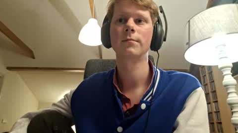 Snapshot of scarjoris chatting on 12/19/24, 08:02 Scarjoris online show from 12/19/24, 08:02
