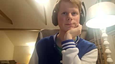 Snapshot of scarjoris chatting on 11/12/25, 07:57 Scarjoris online show from 11/12/25, 07:57