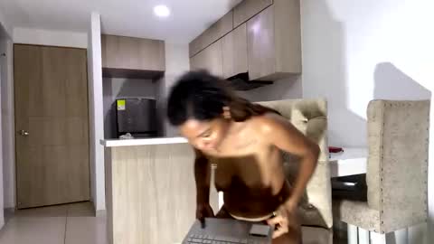 scarle222421 online show from 12/19/24, 10:42