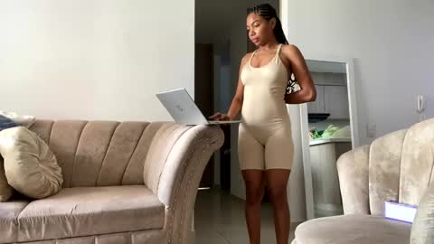 scarle222421 online show from 01/03/25, 06:14