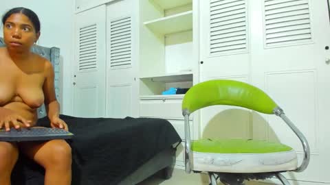 scarle222421 online show from 01/14/26, 09:31