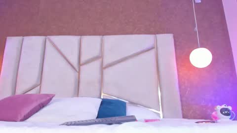 Scarlett online show from 12/22/25, 08:39