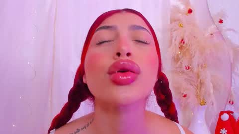 scarleett jones online show from 12/22/25, 09:34