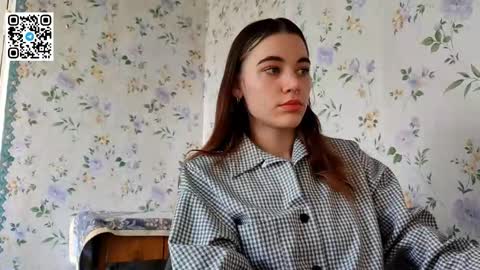 Kira online show from 10/24/25, 08:33