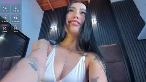 scarlet__jones_ online show from 05/26/26, 04:52