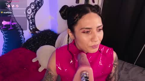 Snapshot of scarlet__perverted chatting on 11/16/25, 07:25 Explicit Content online show from 11/16/25, 07:25