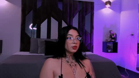 scarlet_ceretti1 online show from 02/23/26, 11:24