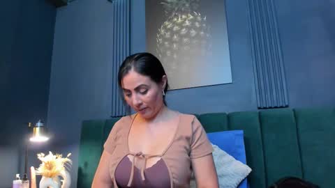 Scarlet Edwars online show from 02/05/26, 06:56