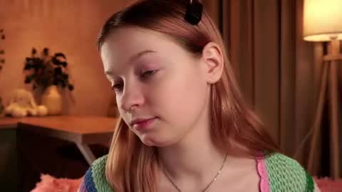 scarlet_fever10 online show from 06/18/26, 05:17