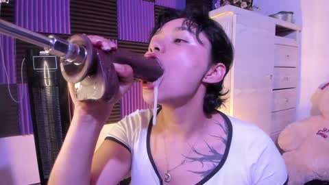 Snapshot of scarlet_gold chatting on 12/10/24, 02:05 scarlet_gold online show from 12/10/24, 02:05